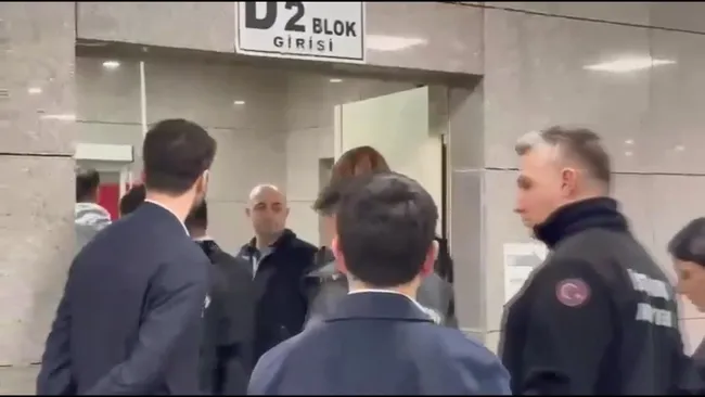 borsa-istanbul-operasyonunda-yeni-gelisme-gokhan-gonul-ve-aref-hakkinda-karar-verildi-1764778269529.jpg Borsa İstanbul operasyonunda yeni gelişme: Gökhan Gönül ve Aref hakkında karar verildi!