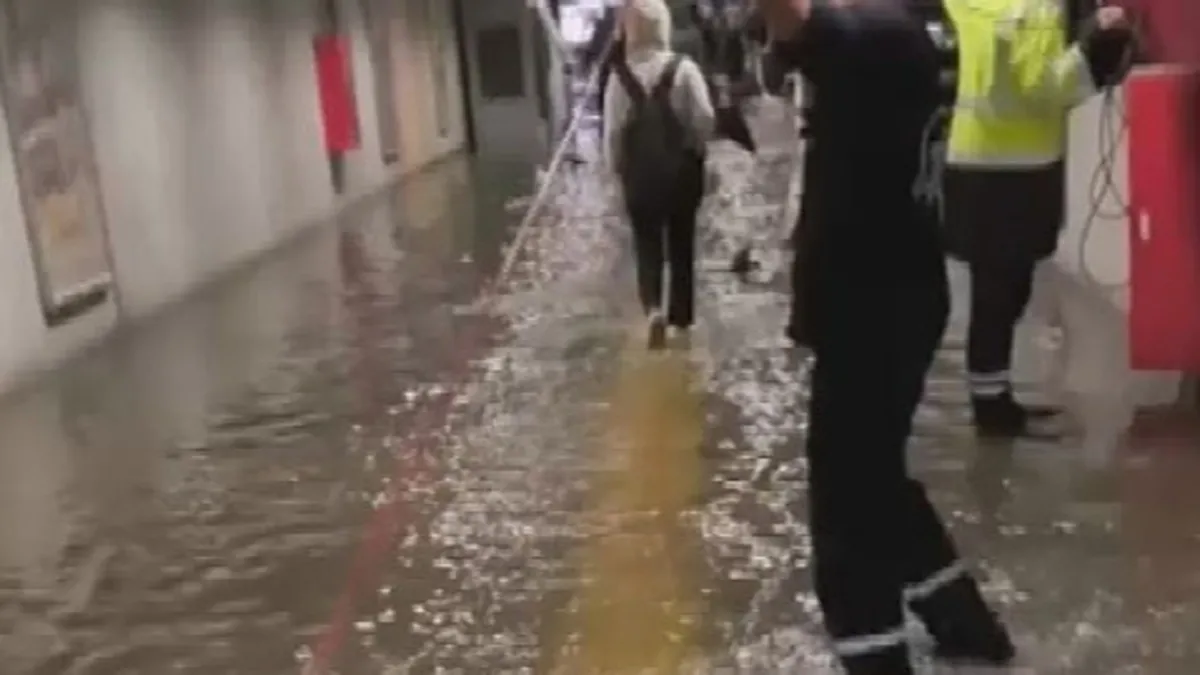 İstanbul'da metro istasyonları sular altında! Birçok sefer peş peşe iptal edildi: Vatandaşlar yollarda mahsur kaldı...