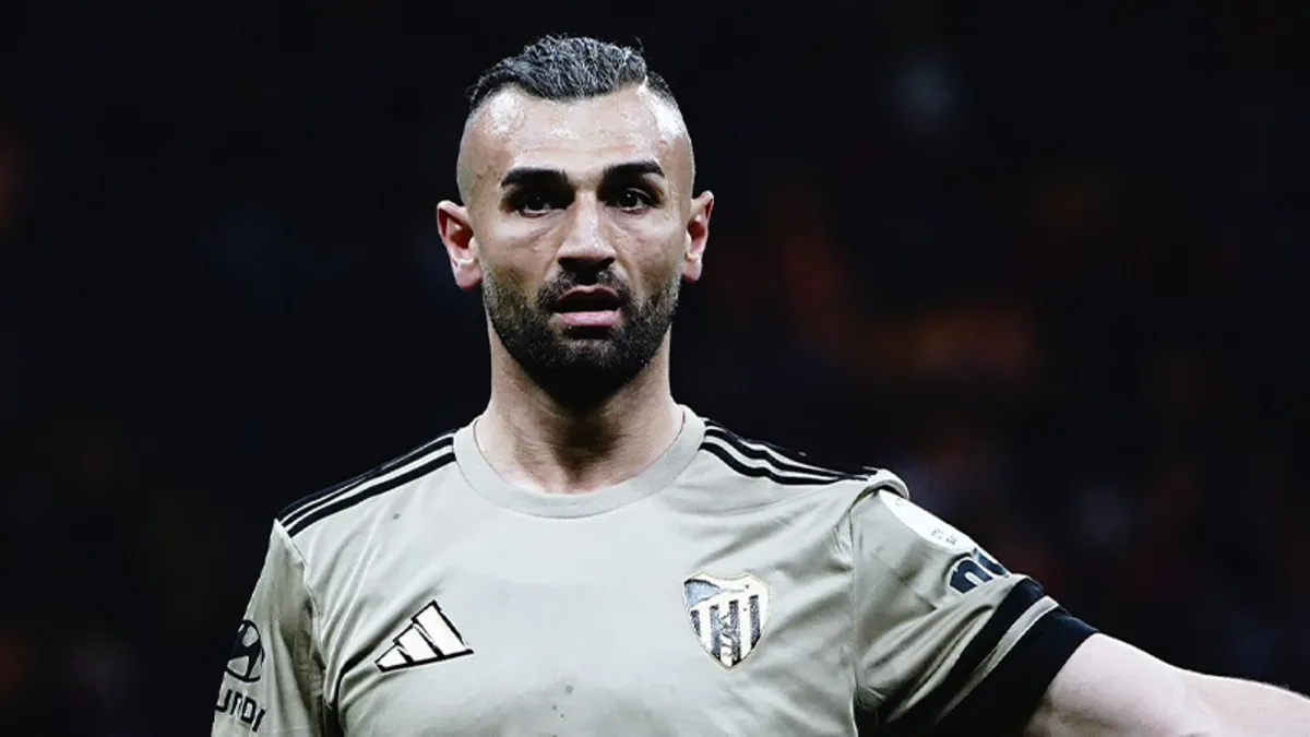 Serdar Dursun’dan Galatasaray maçı sonrası penaltı tepkisi! Serdar Dursun’dan Galatasaray maçı sonrası penaltı tepkisi!