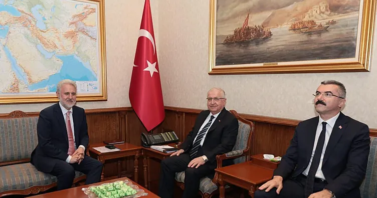 Bakan Güler, Romanya Cumhurbaşkanlığı Milli Güvenlik ve Dış Politika Danışmanı Lazurca’yı kabul etti