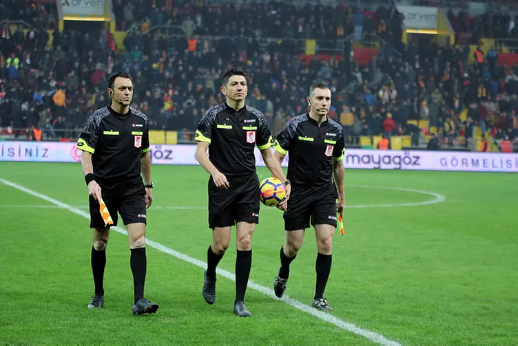 Erman Toroğlu: Hakem maçın içine doğradı