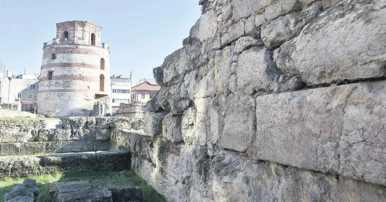 Hadrianus’un kalesi bahçe duvarı oldu