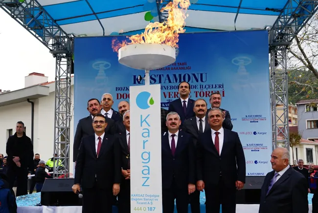 bakan-donmez-kastamonunun-11-ilcesine-daha-dogal-gaz-arzi-saglayacagiz-1668261053384.jpg