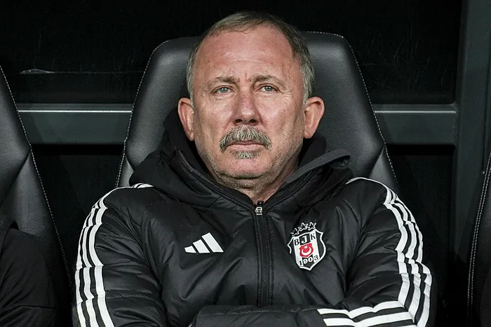 canli-super-ligde-besiktas-fatih-karagumruk-maci-1777311619803.jpeg