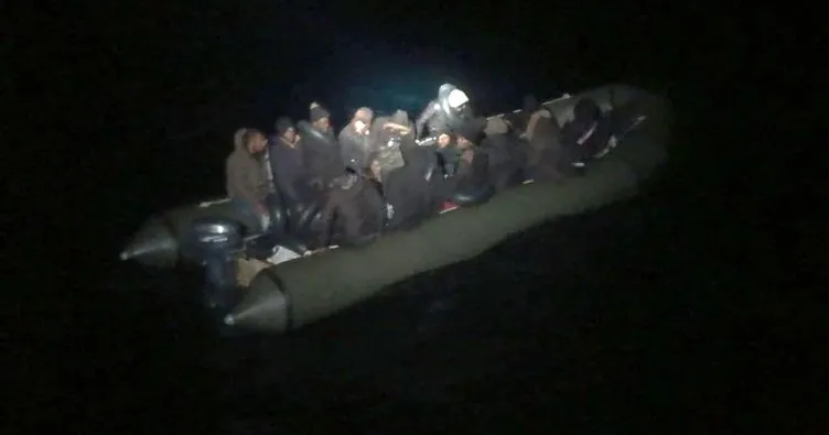 Göçmenlerin yardımına Sahil Güvenlik ekipleri koştu