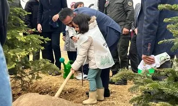 Kocaeli’de 3 bin 300 fidan gelecek için toprakla buluştu #kocaeli