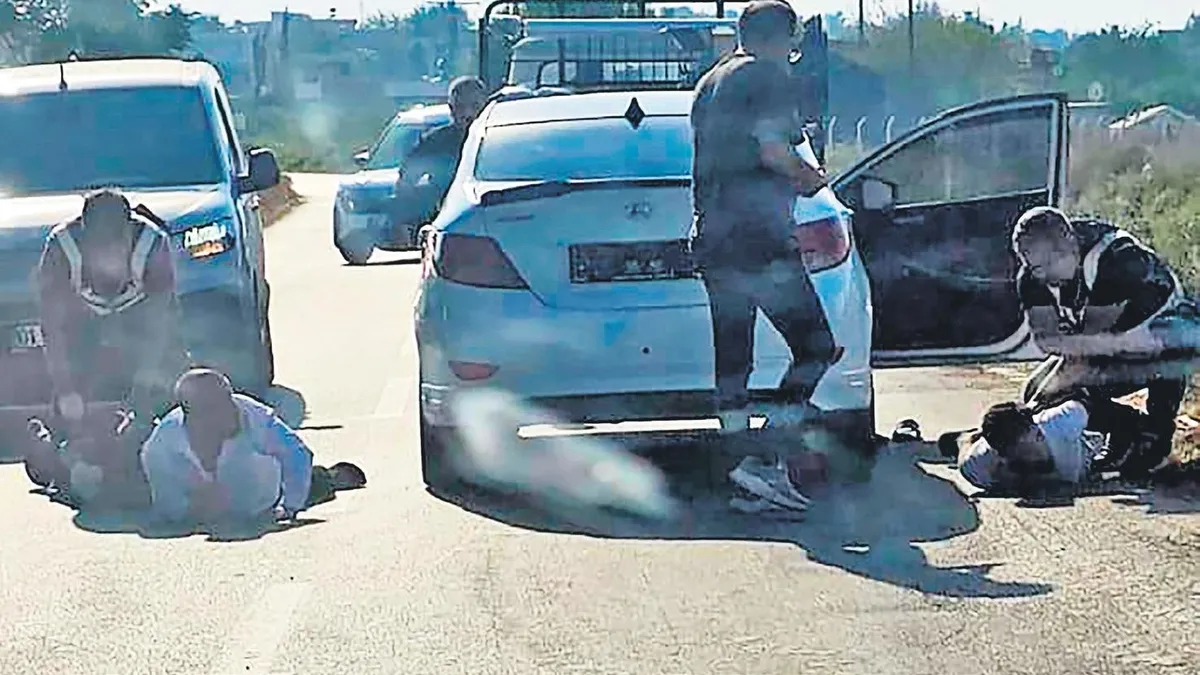 Soygun kutlaması karakolda bitti