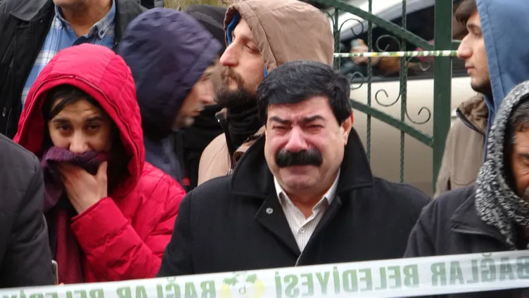 Son dakika: Deprem sonrası enkazdan böyle çıkarıldılar! Türkiye’yi ağlatan görüntüler!