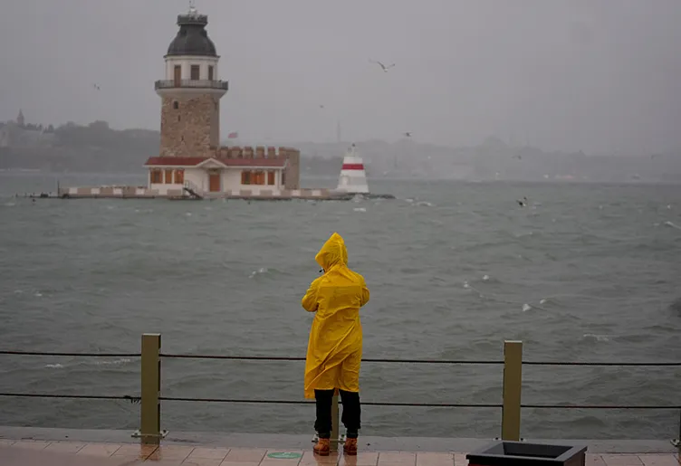 Meteoroloi açıkladı! Sıcaklara sağanak ve rüzgar molası! İstanbul dahil 23 il için uyarı!