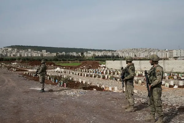 Afrin'de teröristlerin bulunduğu mezarlık görüntülendi! İşte o terörist mezarlığı