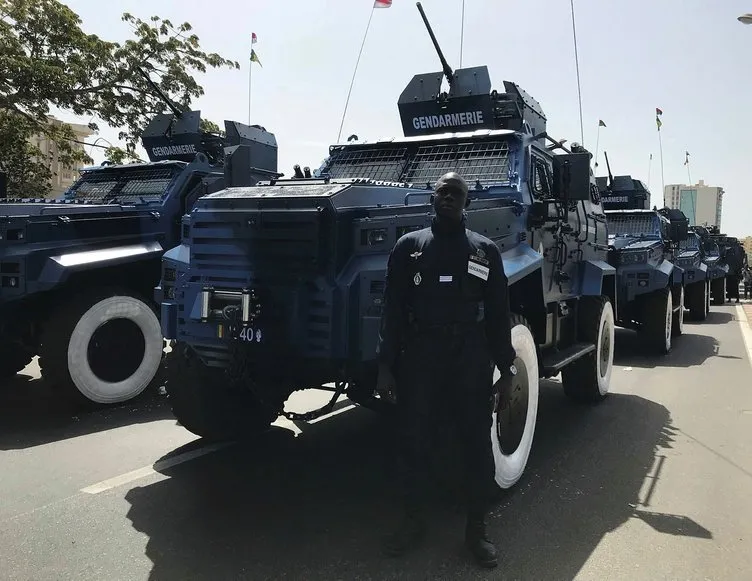 Türk zırhlıları Ejder Yalçın ve Ejder Toma Senegal’de gösterildi