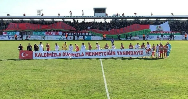 Diyarbakır’daki maçta askerlerimize büyük destek!
