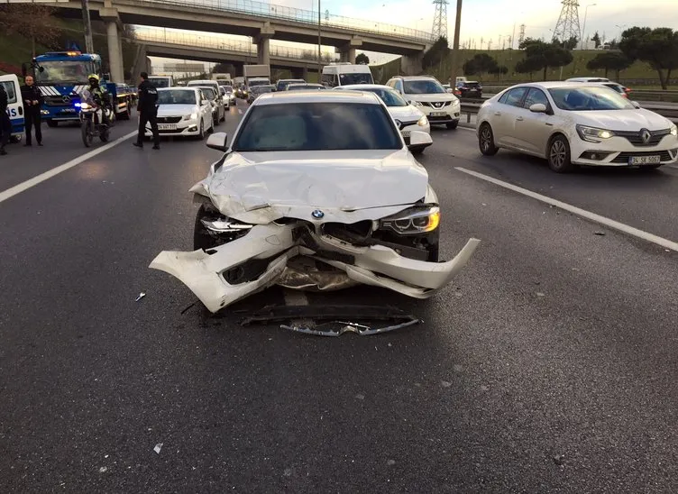 TEM Otoyolu’nda zincirleme trafik kazası: 4 yaralı