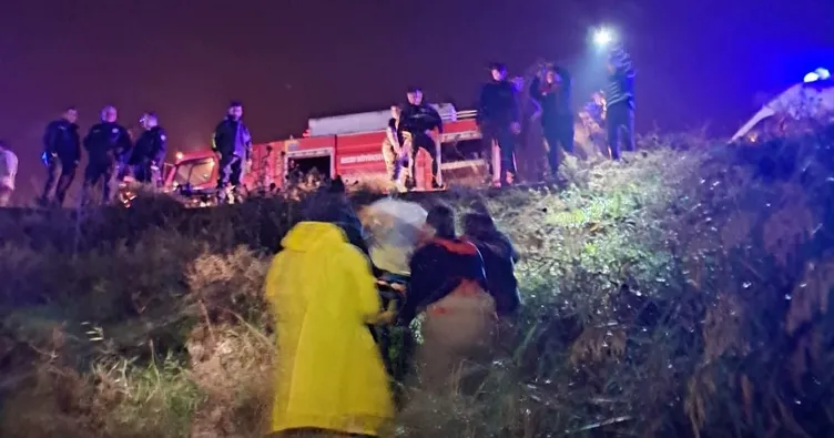 Göçmen kaçakçıları kaza yaptı: 9 yaralı