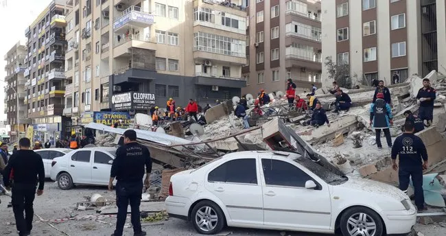 Son dakika: Şanlıurfa'da 6 katlı bina çöktü! Arama-kurtarma çalışmaları sürüyor