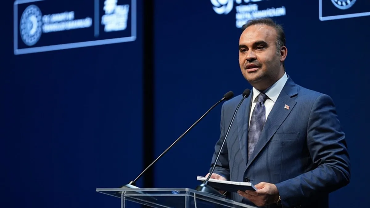 Bakan Kacır: HIT-30 Programı Türkiye'yi devler ligine taşıyacak