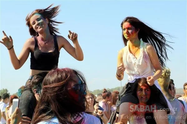 Antalya’da renkli festival