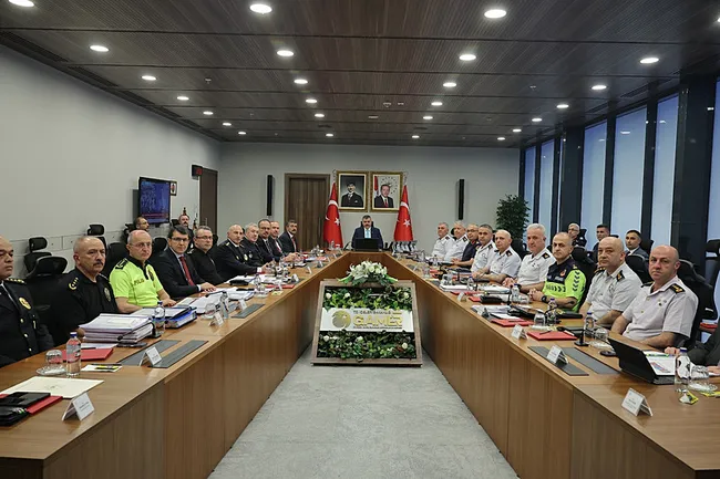 nato-zirvesi-oncesi-icisleri-bakanliginda-guvenlik-toplantisi-1779730258163.jpeg NATO Zirvesi öncesi İçişleri Bakanlığı’nda güvenlik toplantısı!