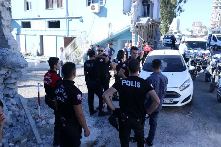 Adana’da taciz iddiası kavgaya dönüştü: 4 yaralı