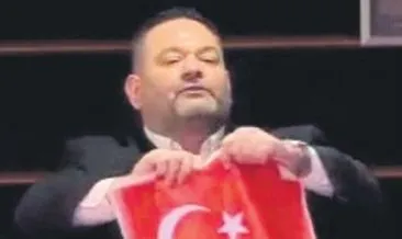 Yunan provokatöre bayrak soruşturması