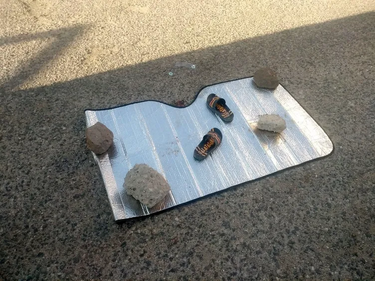 Küçük çocuk su tankerinin altında kaldı: Olay yerinde bulunan terlikleri yürek yaktı!