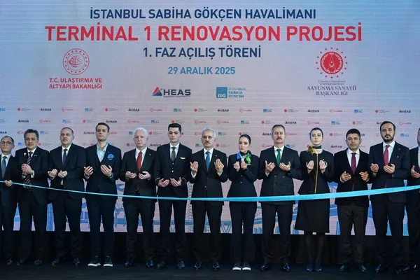 sabiha-gokcen-havalimani-yenilenen-terminal-1-binasi-hizmete-acildi-1767002399863.jpg