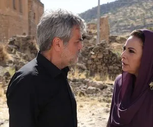 Hercai'nin Hazar Şadoğlu'su Serhat Tutumluer hakkındaki gerçekle herkesi şaşırttı! Hercai'nin yakışıklı oyuncusu Serhat Tutumluer meğer eşi ile aynı dizideymiş...