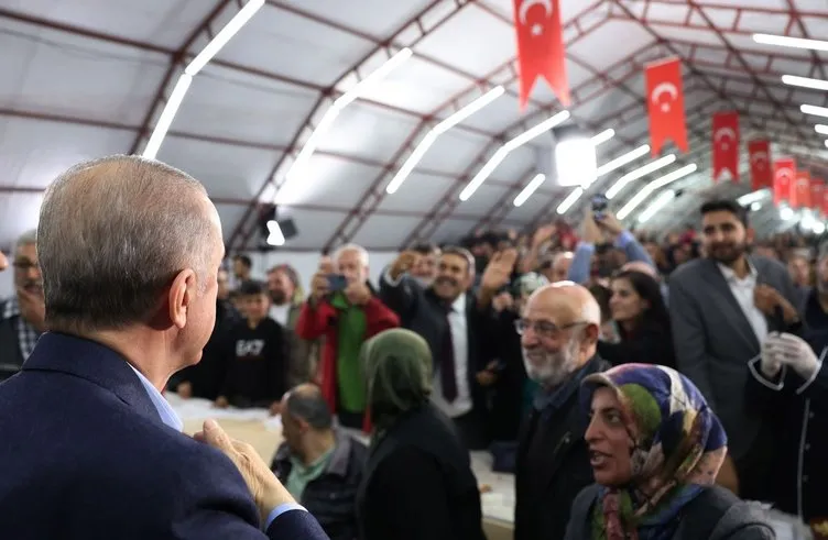Başkan Erdoğan Adıyaman’da depremzedelerle iftarda bir araya geldi: Yürekleri ısıtan diyalog