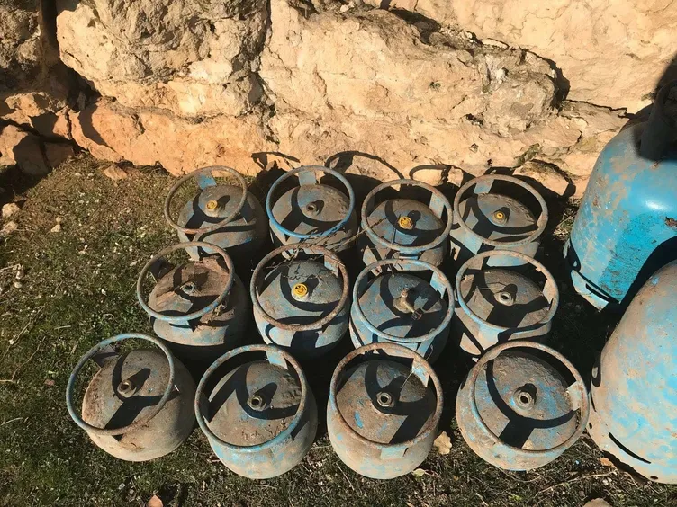 Son Dakika: Diyarbakır'da teröristlerin inleri imha edildi