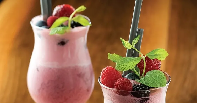 Orman meyveli smoothie