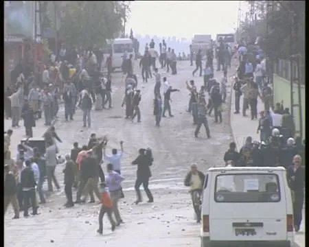 Gaz bombalı yıkım