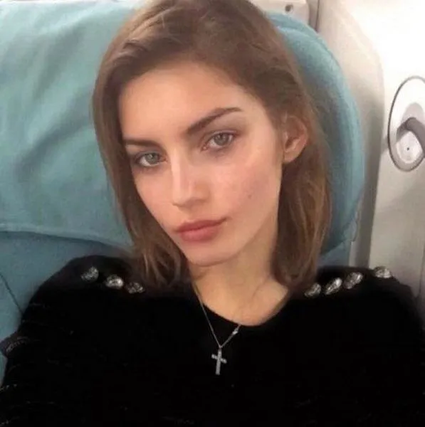 Dünyanın gözlerini kamaştıran Victoria's Secret meleklerinin doğal hallerini merak ediyor musunuz?