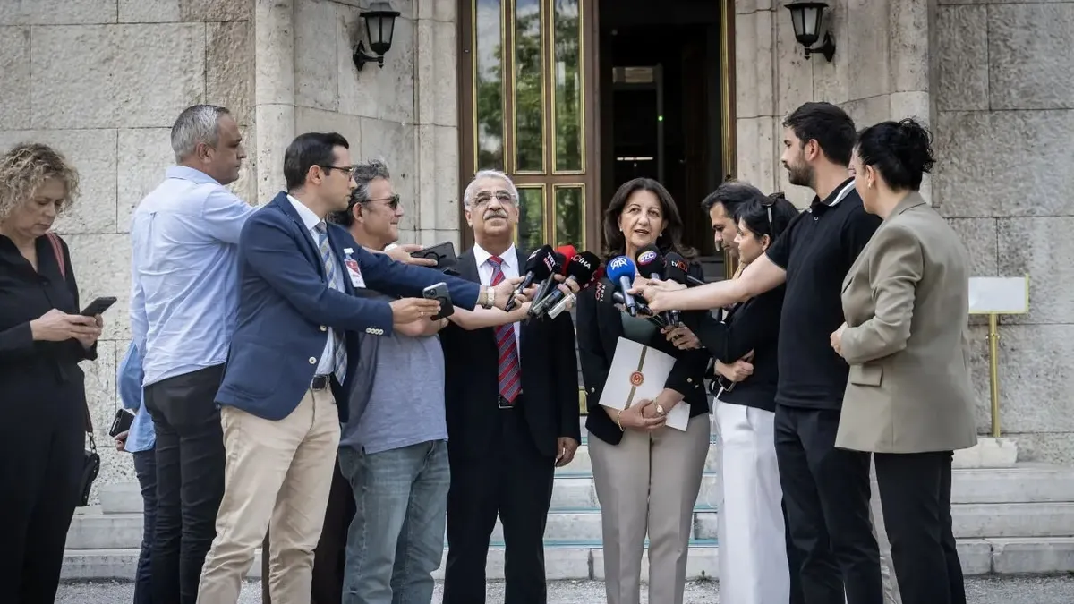 AK Parti Grubu, DEM Parti heyetiyle görüştü