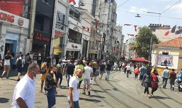 Taksim Meydanı ve İstiklal Caddesi’nde turist yoğunluğu