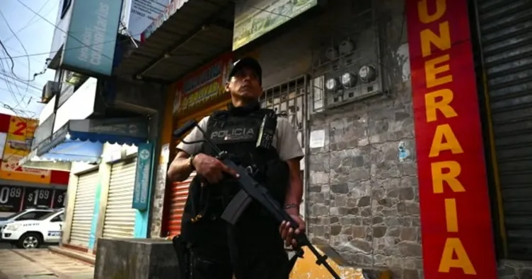 Ekvador’da kanlı baskın: 7 ölü