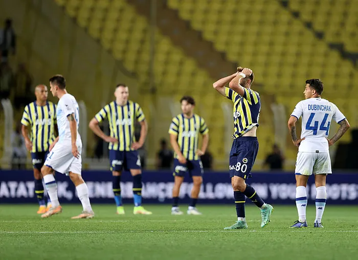 son-dakika-kadikoyde-kabus-gibi-aksam-fenerbahce-dynamo-kieve-maglup-oldu-1658950741410.jpg