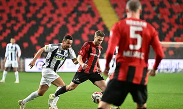 Burak Yılmaz, Emre Belözoğlu’nu üzdü!