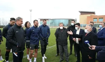 Kayseri Belediye Başkanı Memduh Büyükkılıç, Kayserispor’u ziyaret etti