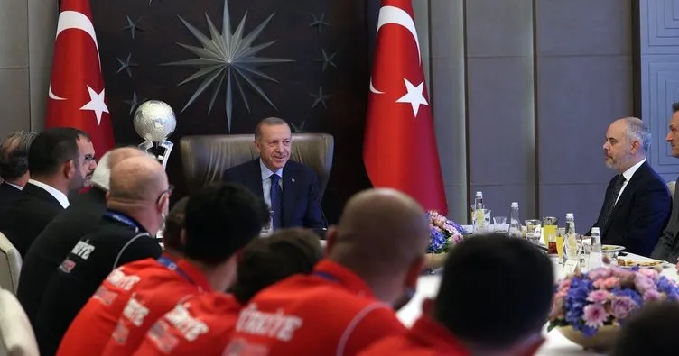 Başkan Erdoğan, Ampute Milli Takımı’nı kabul etti