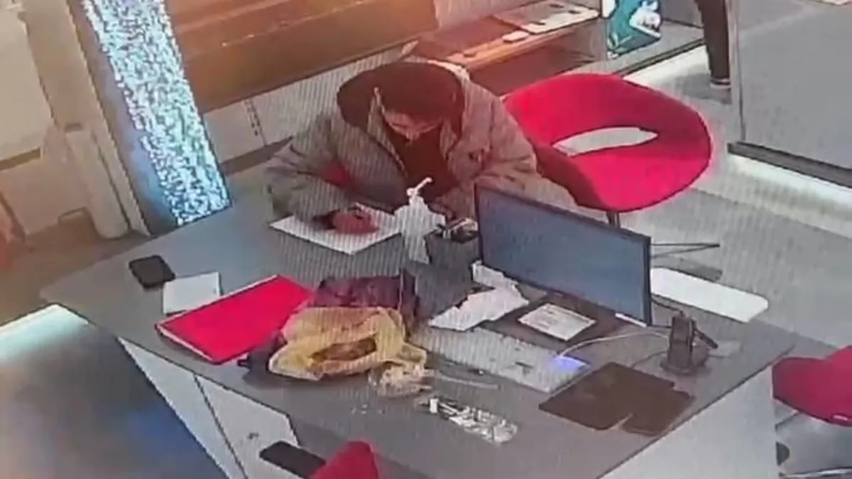 Sultangazi'de iş başvurusunda pes dedirten olay: Güvenlik kamerasına böyle yakalandı! Sultangazi'de iş başvurusunda pes dedirten olay: Güvenlik kamerasına böyle yakalandı!