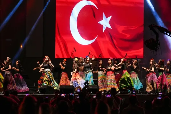 uluslararasi-horon-ve-muzik-festivali-dunyanin-kulturlerini-trabzonda-bulusturdu-1783947934053.jpg