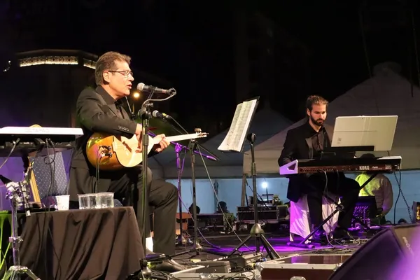 neset-ertasin-oglu-huseyin-ertas-saz-caldi-turku-soyledi-1664130583695.jpeg