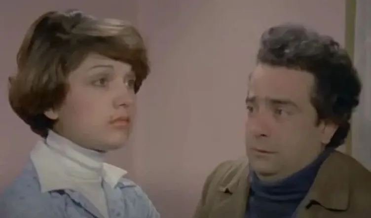 Yeşilçam’da masum güzelliğiyle hafızalara kazınmıştı! Meraklı Köfteci’nin Fatma’sı Gölgen Bengü’nün son hali gündeme bomba gibi düştü!