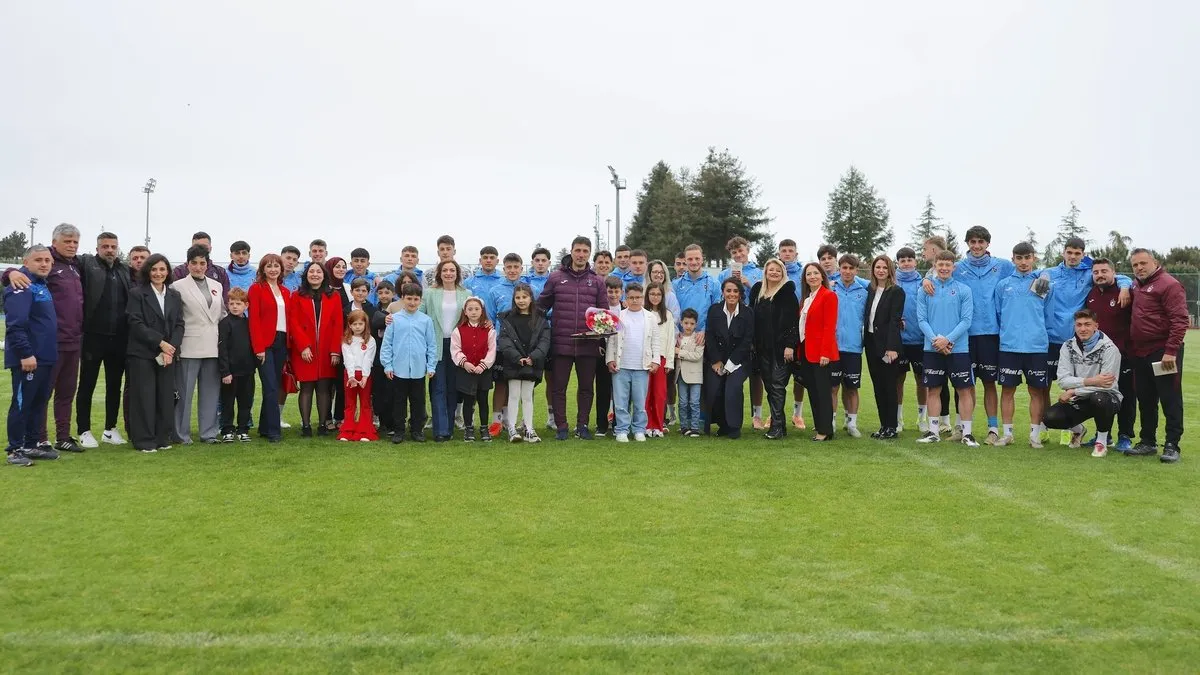 Trabzonspor, 23 Nisan Ulusal Egemenlik ve Çocuk Bayramı'nda çocukları ağırladı