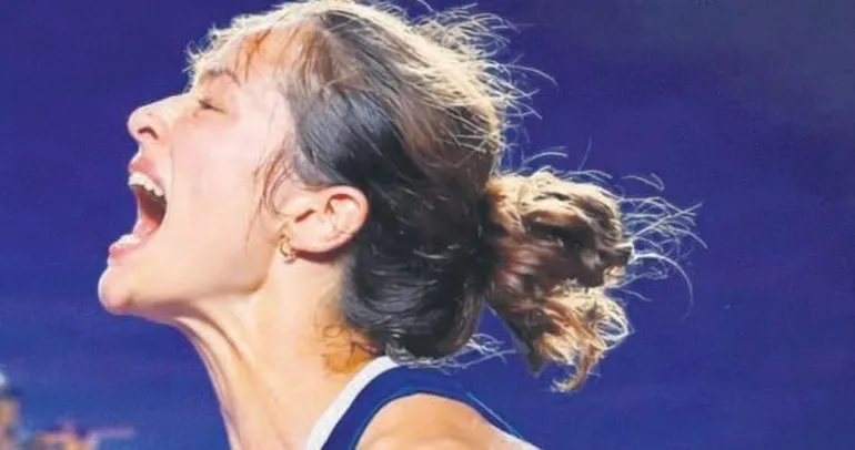 Zeynep Sönmez ile gurur duyuyoruz