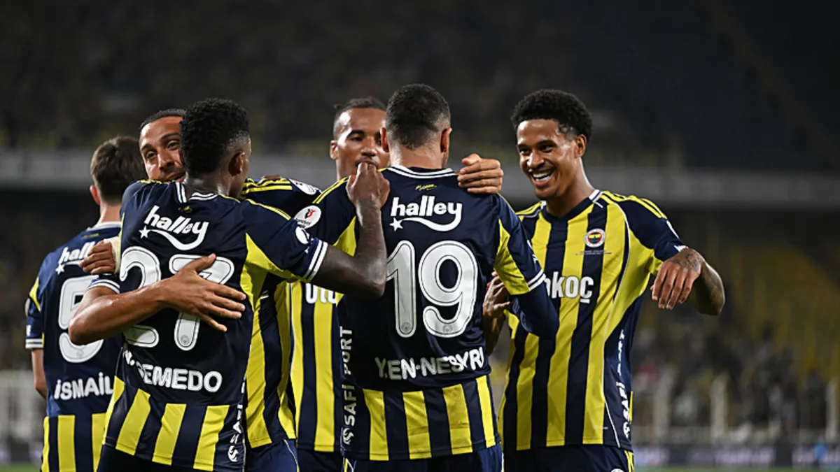Fenerbahçe, Kasımpaşa deplasmanında! Sarı-lacivertlilerin 11'i belli oldu… Fenerbahçe, Kasımpaşa deplasmanında! Sarı-lacivertlilerin 11'i belli oldu…