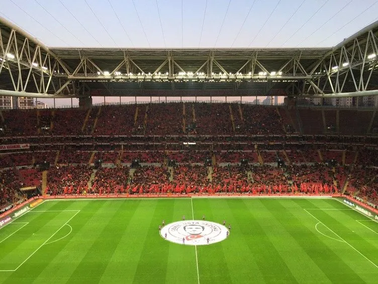 Galatasaray - Gençlerbirliği maçında İdlib şehitleri anısına 3 dakika sessizlik