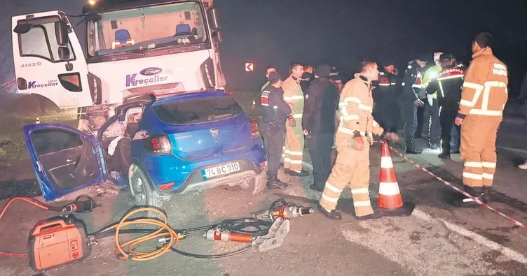 Otomobil yarışı 5 gencin sonu oldu