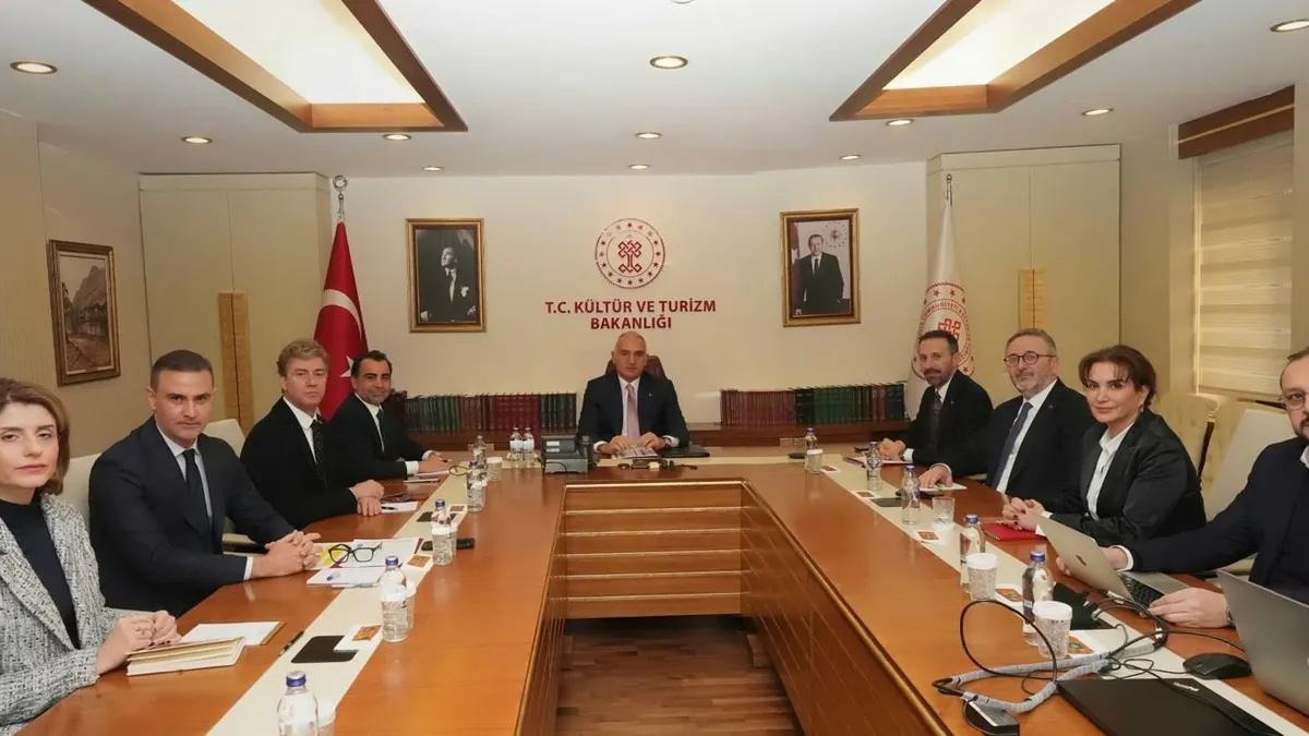 2026’da sanata doyacağız! Bakan Ersoy düğmeye bastı: İşte festivalin rotasındaki 26 il! 2026’da sanata doyacağız! Bakan Ersoy düğmeye bastı: İşte festivalin rotasındaki 26 il!