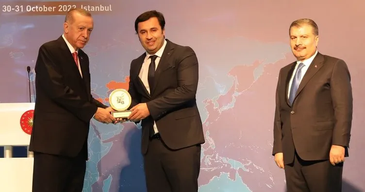 Prof. Dr. Özbolat’a ödülü Başkan Erdoğan’dan